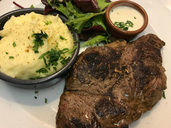 Au Petit Tonneau Levallois