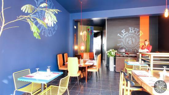 Le Bar a Images