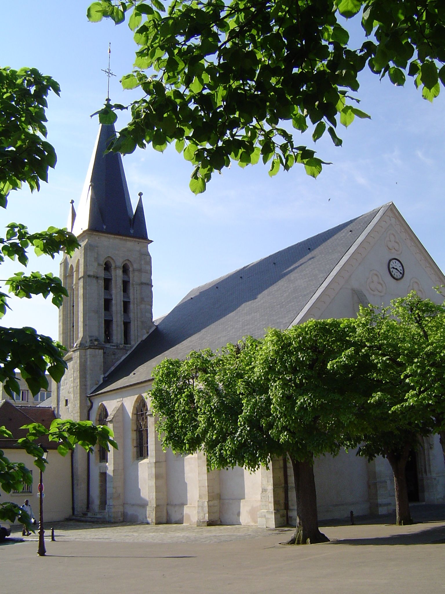 église Saint-Saturnin d'Antony